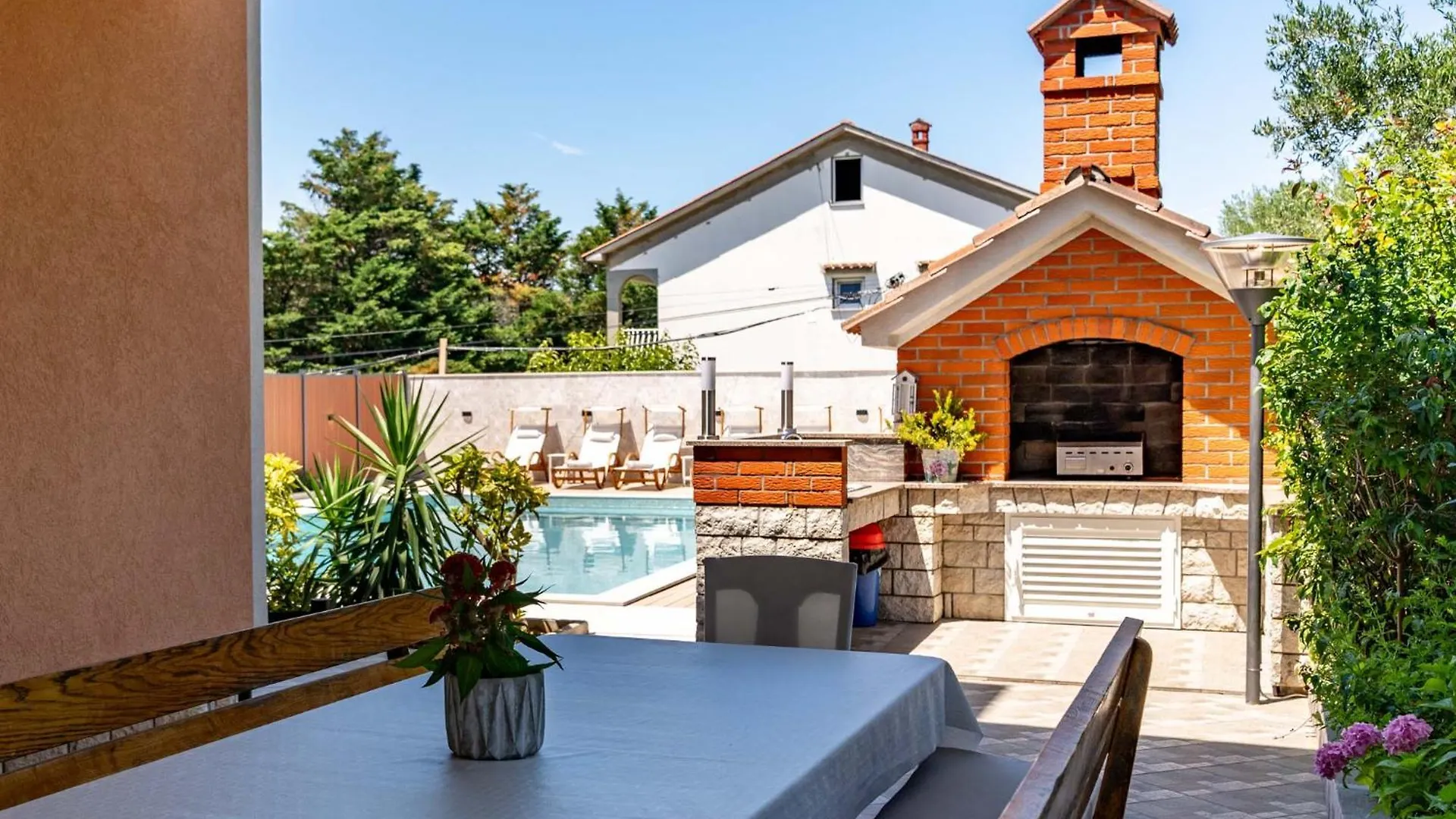 Foric Apartments With Outdoor Heated Pool Rab Town