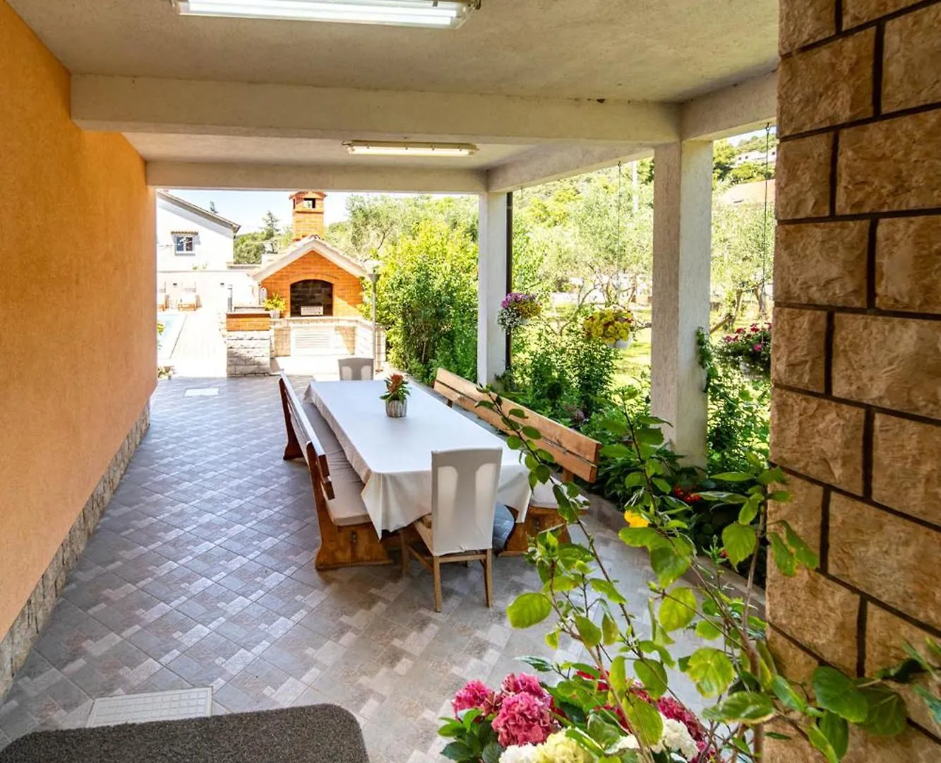 Foric Apartments With Outdoor Heated Pool Rab Town